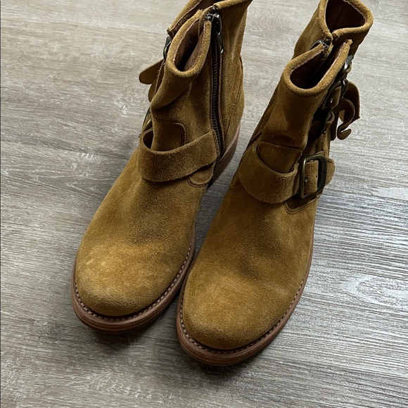 Frye Tan Combat & Moto Boots - Picture 7 of 12